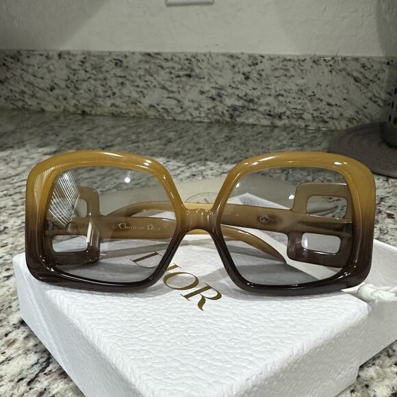 Vintage Christian Dior 737 Sunglasses – Oversized Honey Optyl Frame | 1970s - Picture 14 of 16